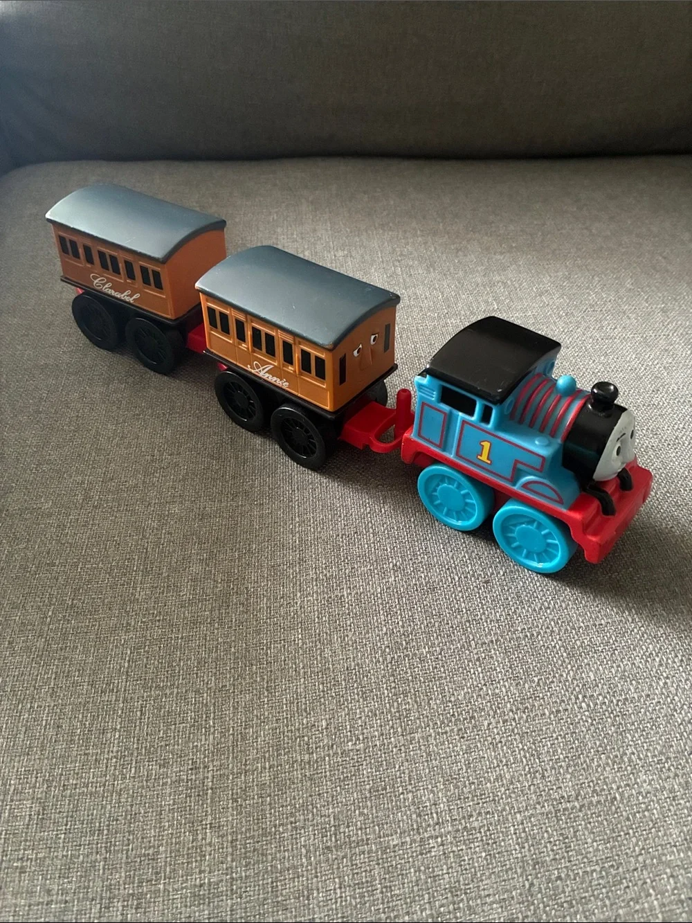 Thomas & Friends Vintage Thomas Engine with Clarabel & Annie - Kids Train Toys